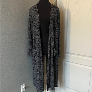 LuLaRoe Duster Black and Gray Patterned Lightweight Open Cardigan Size Large